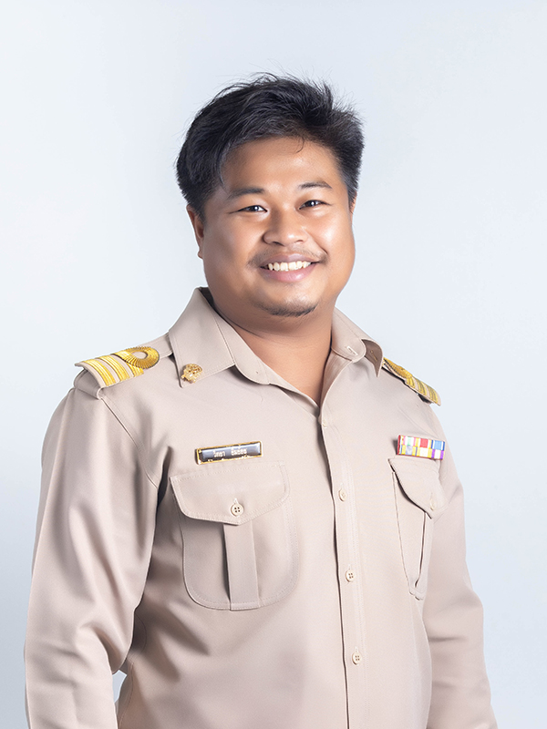 นายวิทยา ยิ้มย้อย