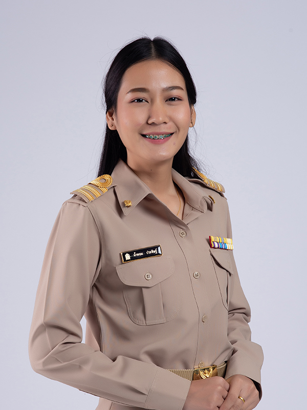 นางสาวน้ำหอม ประดิษฐ์