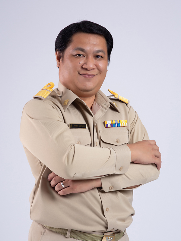 นายธนาวุฒิ บุญวรรณ