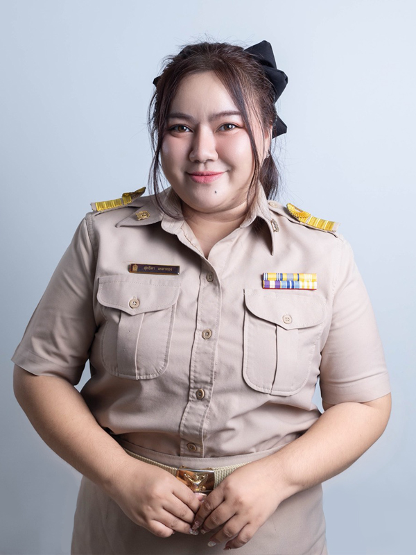 นางสาวสุทธิดา เหลาทอง